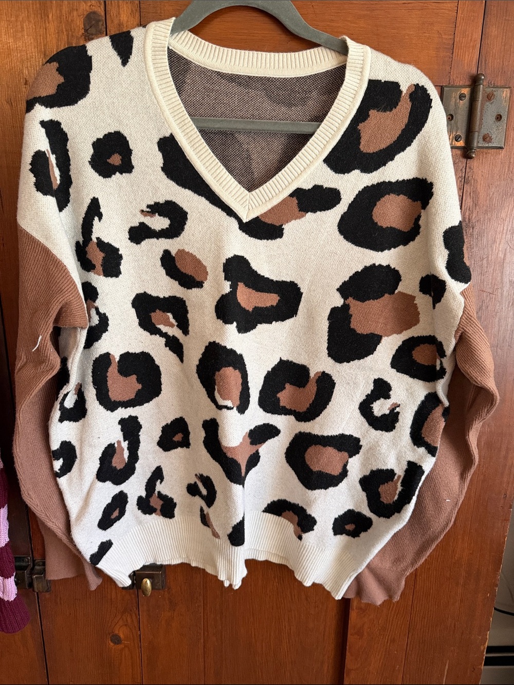 Leopard Print V-Neck Sweater in Cream & Brown